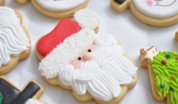 Create holiday themed cookies